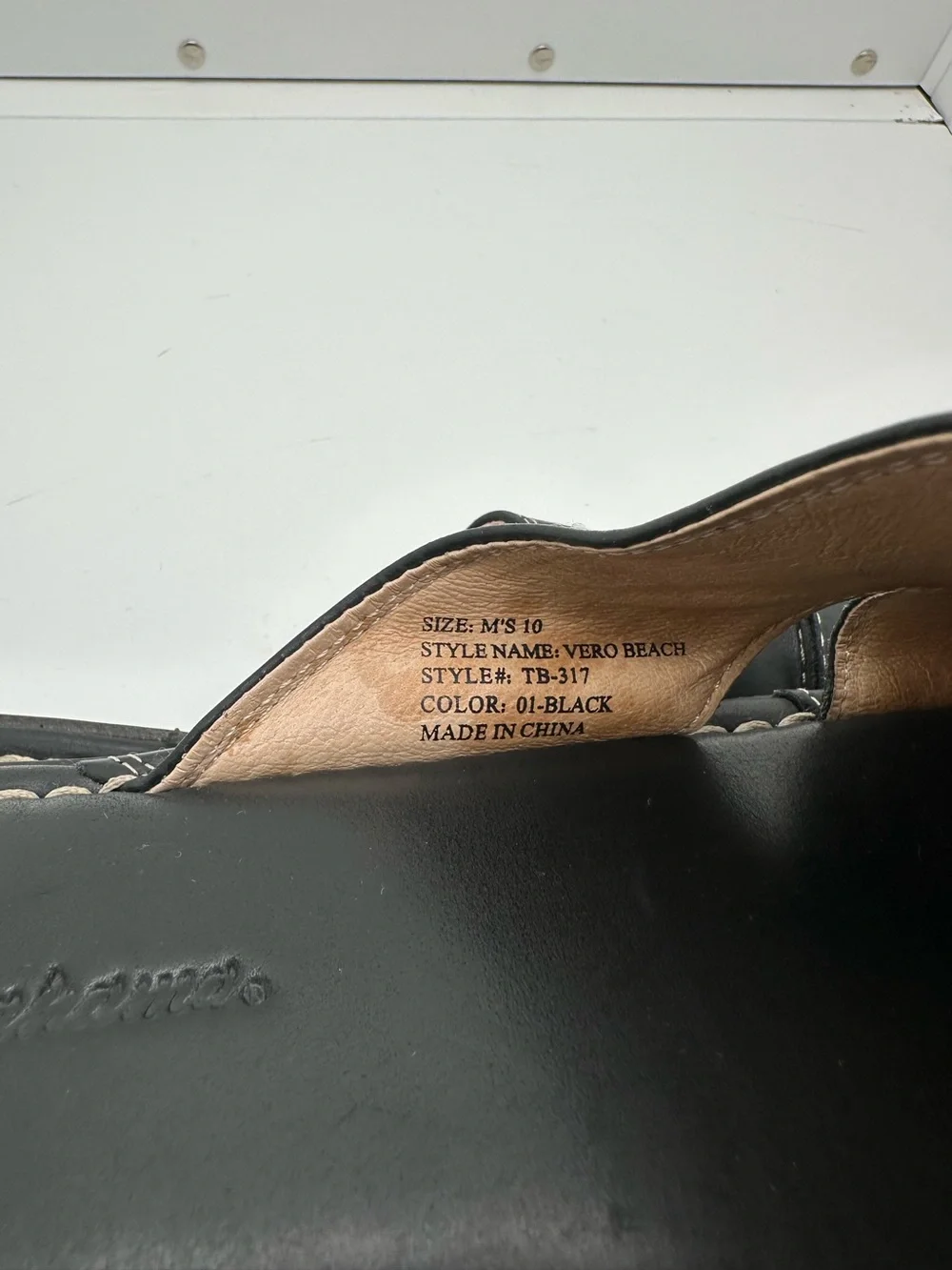 Tommy Bahama Vero Beach Men's Black Leather Sandals Size 10